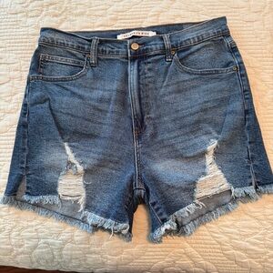 Celebrity Pink Jean shorts size 11/30